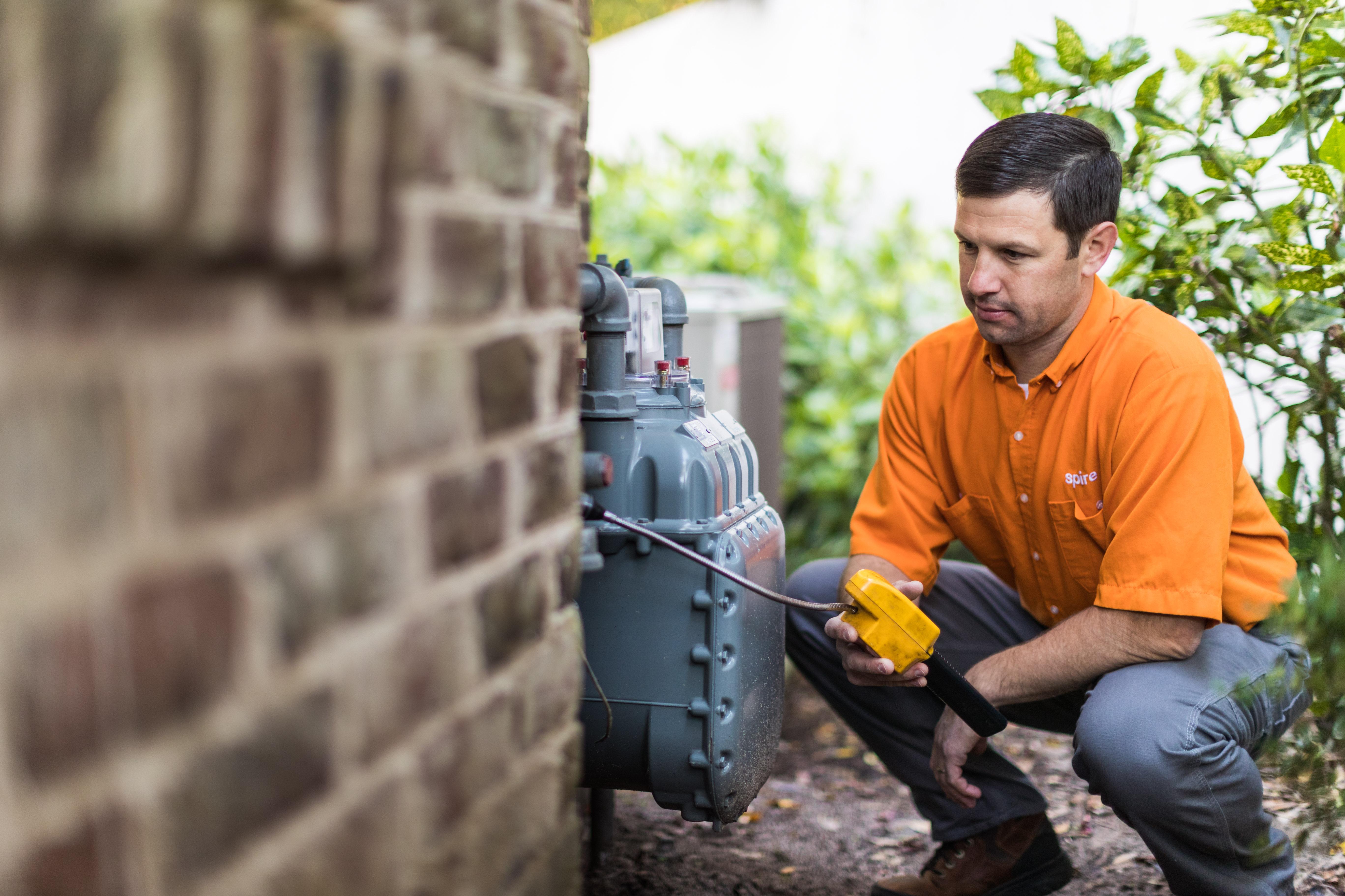 Checking natural gas meter